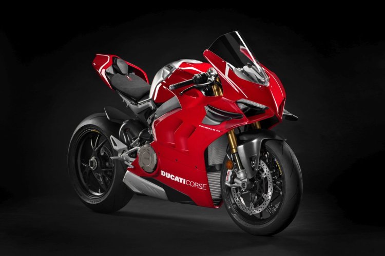 2019 Ducati Panigale V4 R Studio Shots Right Front