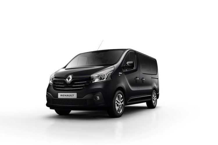 Renault Trafic Front Three Quarters