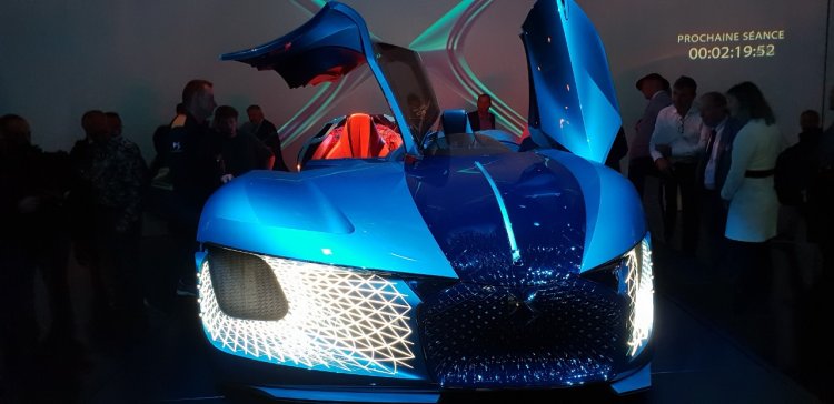 Ds X E-Tense Concept Paris Motor Show Images Front