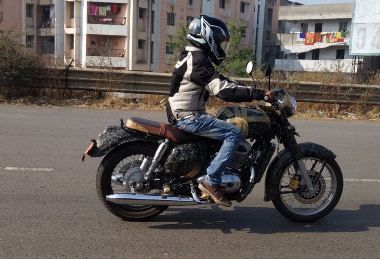 Jawa 300 Classic Spied Testing