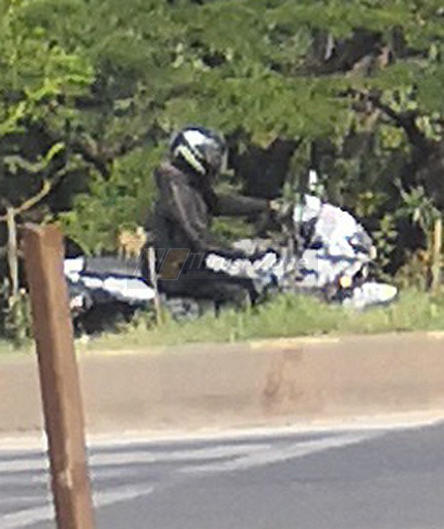 Bajaj Pulsar 220 Abs Spied 5