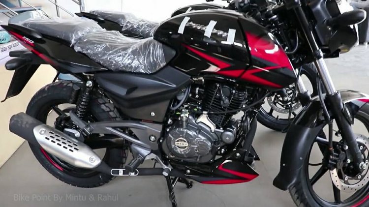 Updated 2019 Bajaj Pulsar 150 Twin Disc Right Side