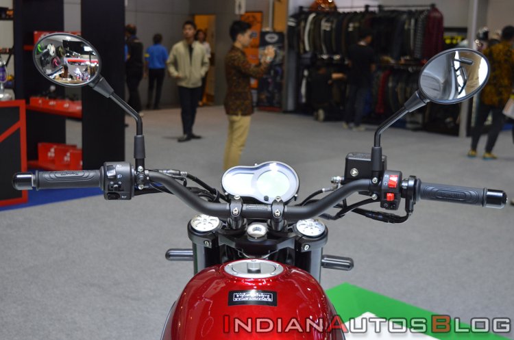 Benelli Leoncino 500 Handlebar Thailand Motor Expo