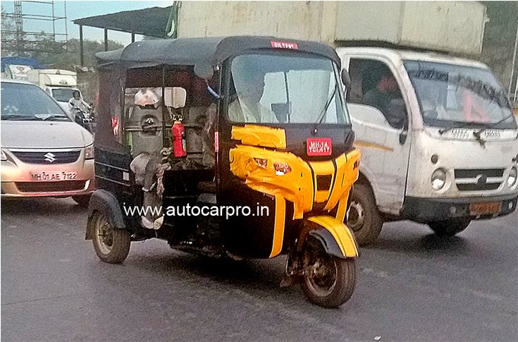 bajaj three wheeler 2022