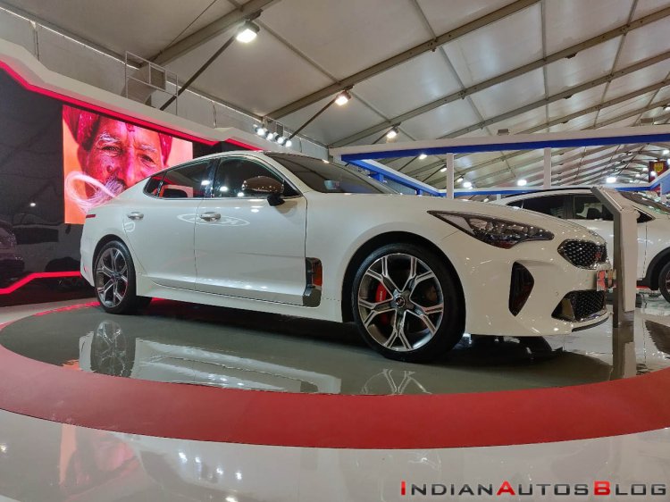 Kia Stinger Gt Autocar Performance Show Images Fro