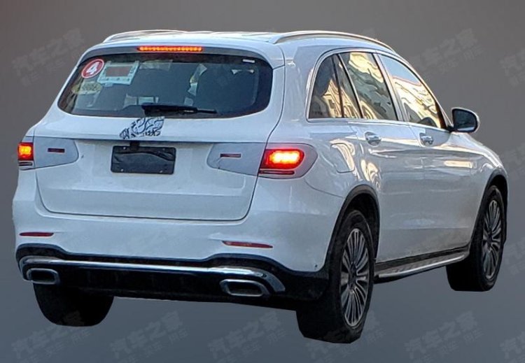 2019 Mercedes Glc Facelift Rear Three Quarters Spy