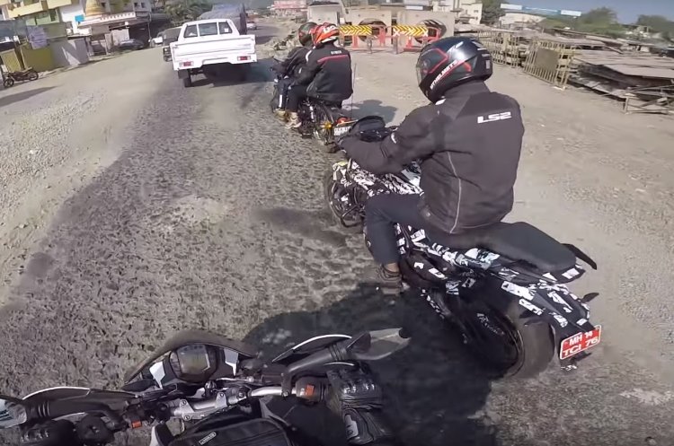2019 Bajaj Dominar 400 Facelift Spied Road Testing