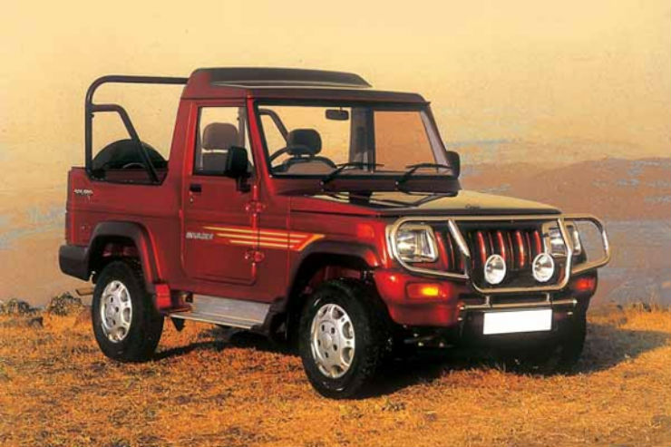 7 Forgotten SUVs of India - Mahindra Invader Front Three Quarters