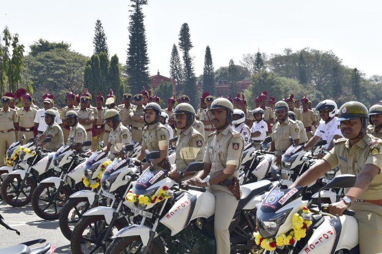 Bangalore Police Adds 911 Tvs Apache Motorcycles T