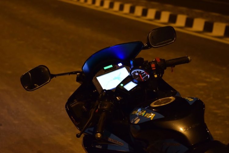 Modified Yamaha R15 Kunal Custom Design Full Cockp