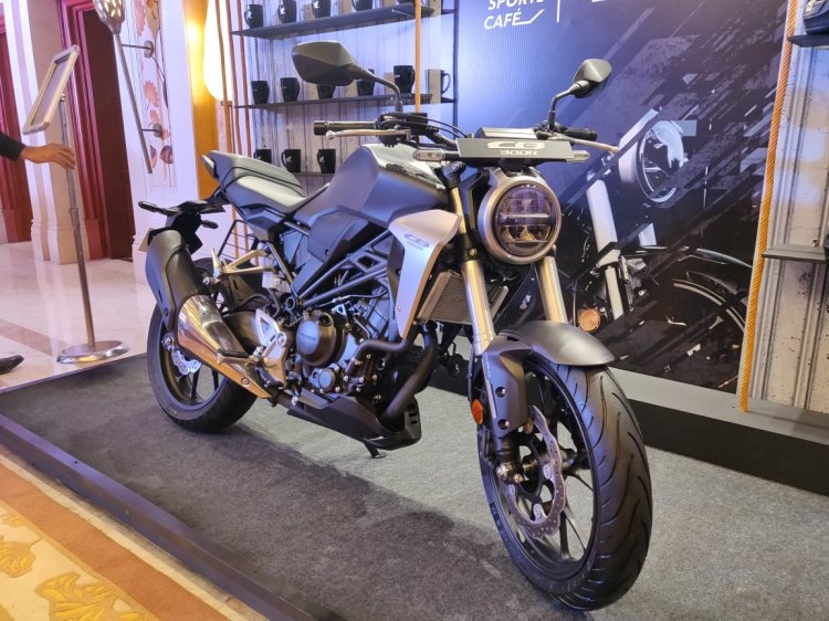 Honda Cb300r Front Three Quarters 2