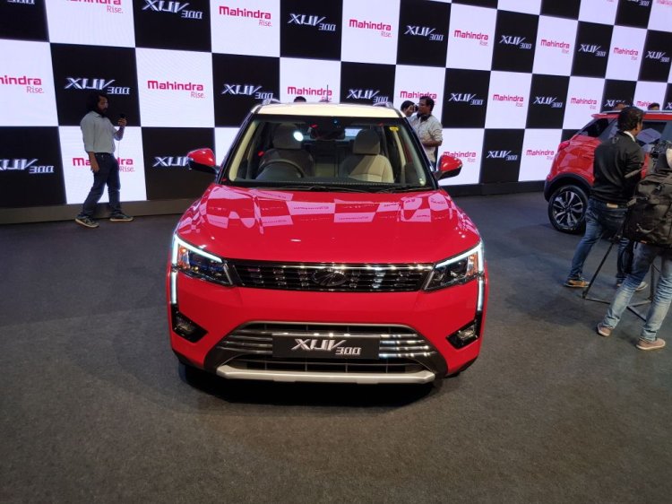 Mahindra Xuv300 Dual Tone Front