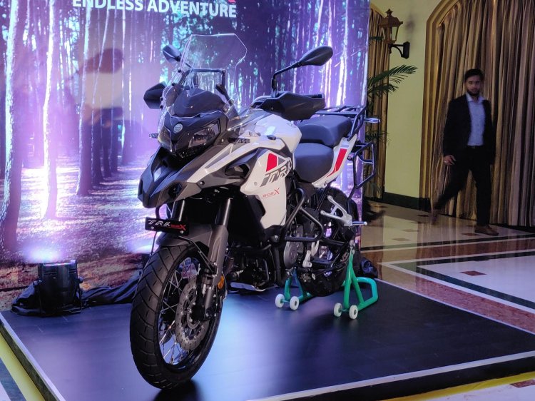 Benelli Trk 502x Front Quarter