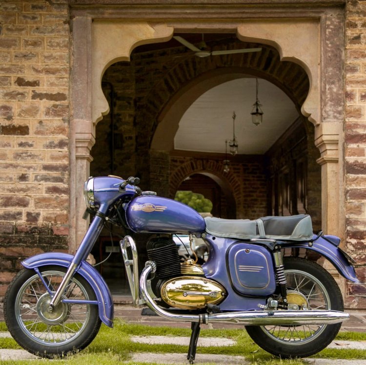 1973 Jawa 250 By Devashish Jethwani Left Side Clos