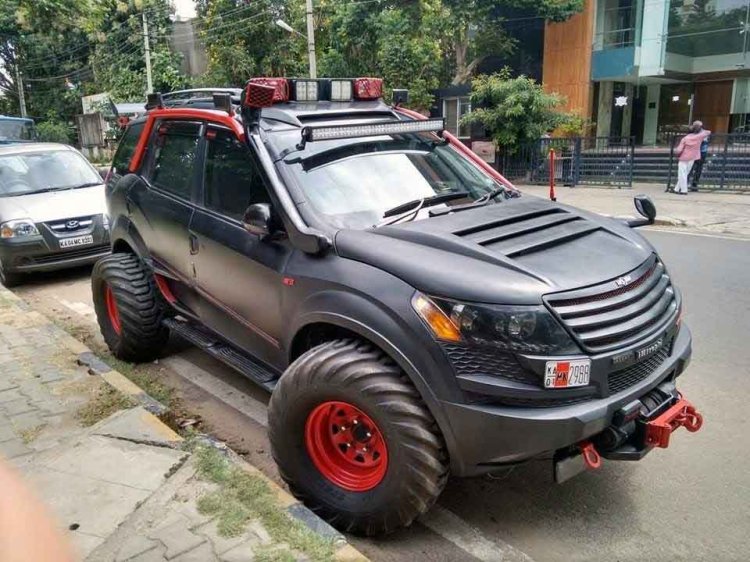 Modified Mahindra Xuv500 Monster Truck Look