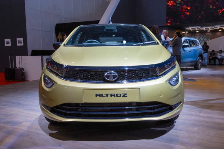 Tata Altroz Front Live Image