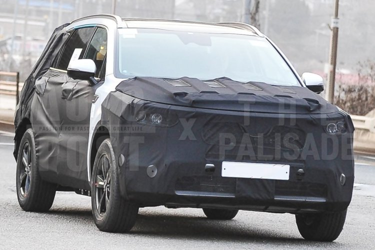 Next Gen Kia Sorento Spy Image Front Three Quarter