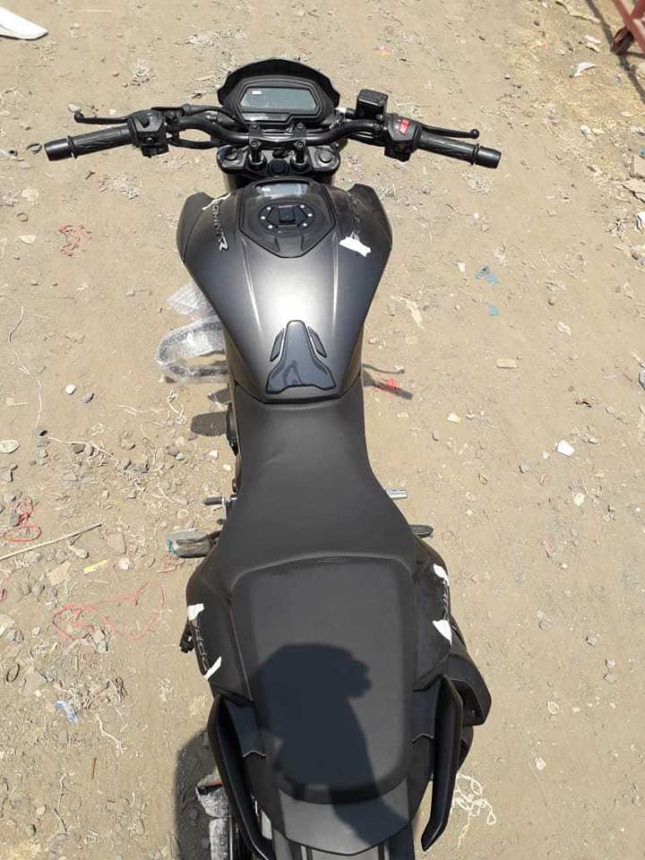 Bajaj Dominar 400 Matte Black Top