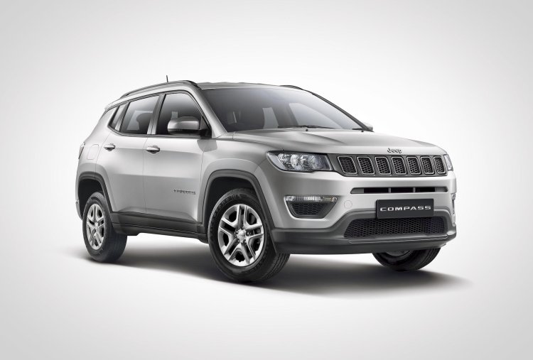 Jeep Compass Sport Plus Front Three Quarters