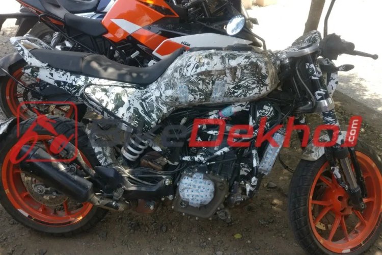 Husqvarna Vitpilen 401 Spied Right Side