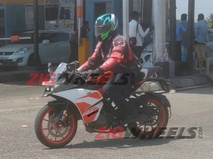 Ktm Rc125 Spied In India Left Front Quarter