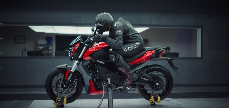 Bajaj Dominar 400 Tvc Red Colour