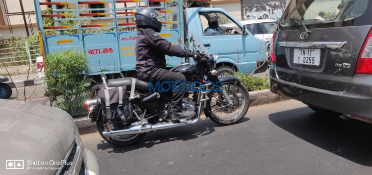 2020 Royal Enfield Bs Vi Spied With Accessories Ri