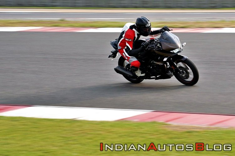 Hero Xtreme 200s Review Action Shots 4