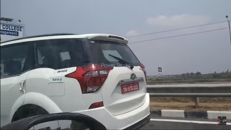 Mahindra XUV500 BS-VI
