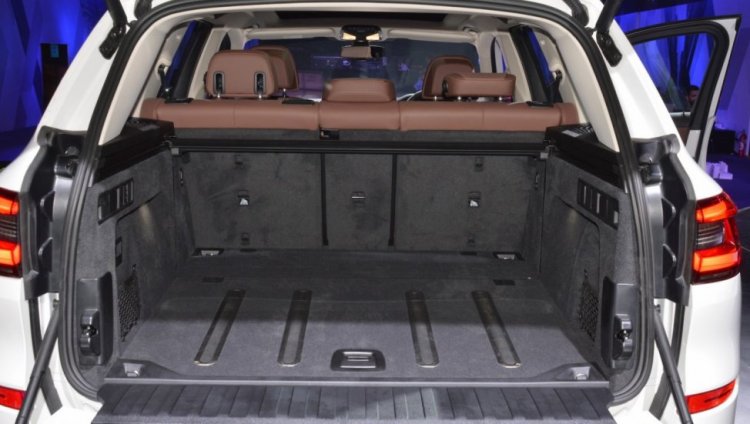 Bmw X5 Boot Space