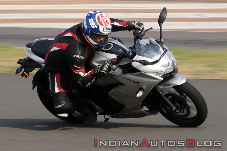 Suzuki Gixxer Sf 250 3