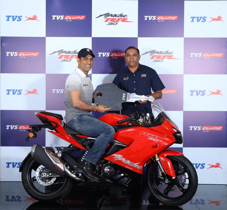 Tvs Apache Rr 310 With Ms Dhoni