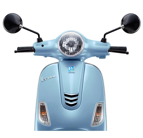 Vespa Urban Club Azzurro Provenza Front