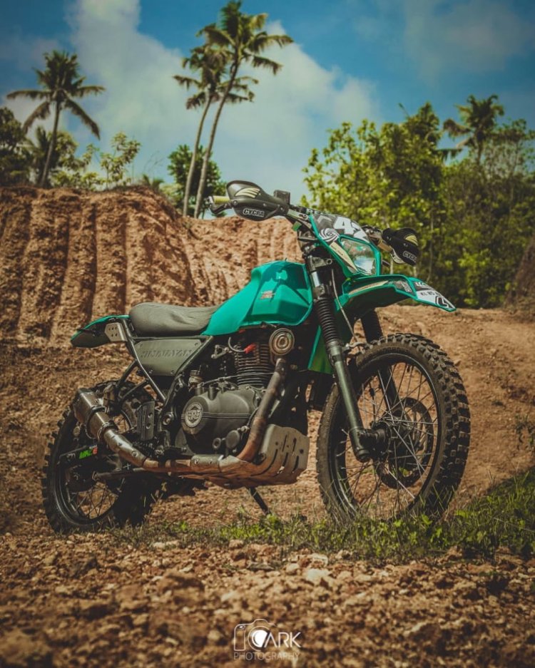 Modified Re Himalayan By Team Mrce Right Front Qua