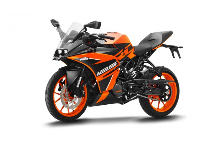 KTM RC  125  vs Yamaha  R15 v3 0 Comprehensive Comparo