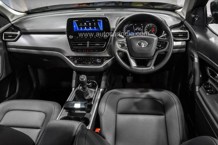 Tata Harrier Black 2
