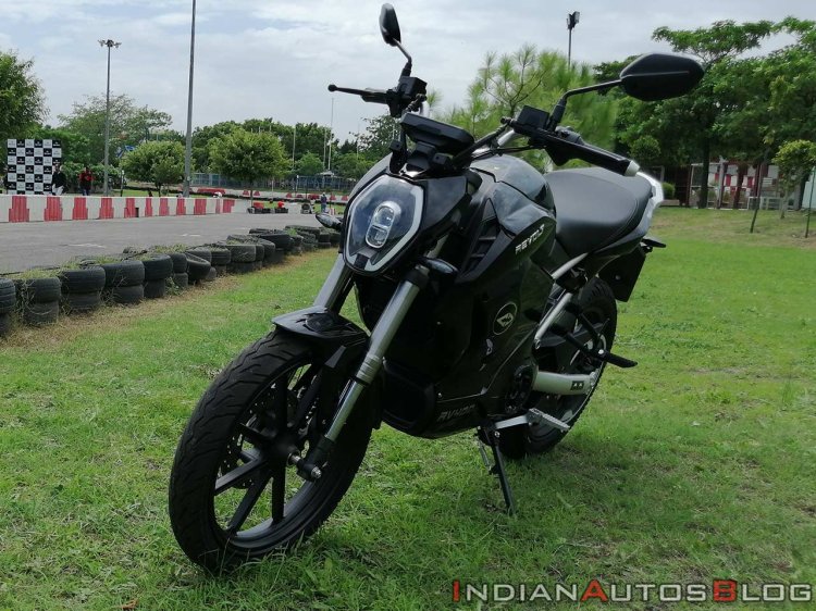 Revolt Rv400 10