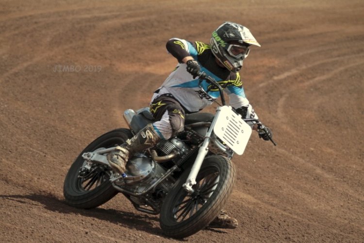 Royal Enfield Flat Tracker 650 Front Three Quarter