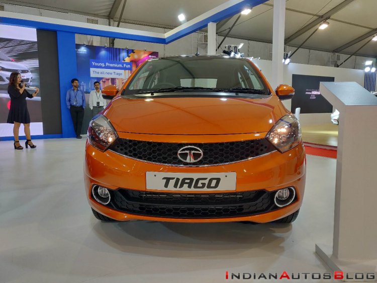 Tata Tiago Xz Autocar Performance Show Images Fron