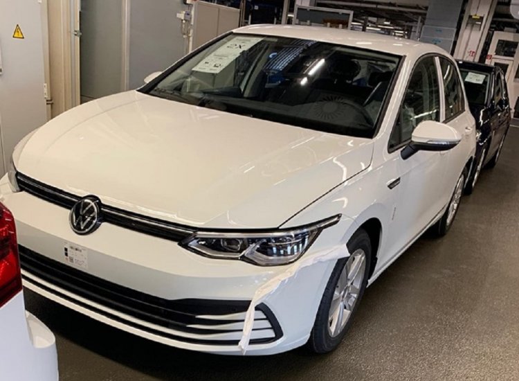 2020 Vw Golf Front Three Quarters Left Side Leaked