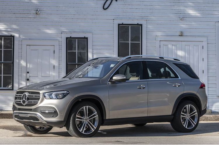 2020 Mercedes GLE side profile