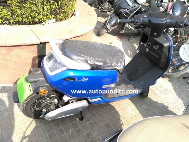 Okinawa Lite Electric Scooter Right Rear Quarter 3
