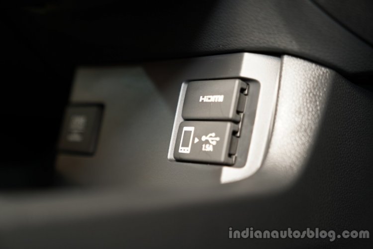 2019 Honda Civic Hdmi And Charging Ports 25cb