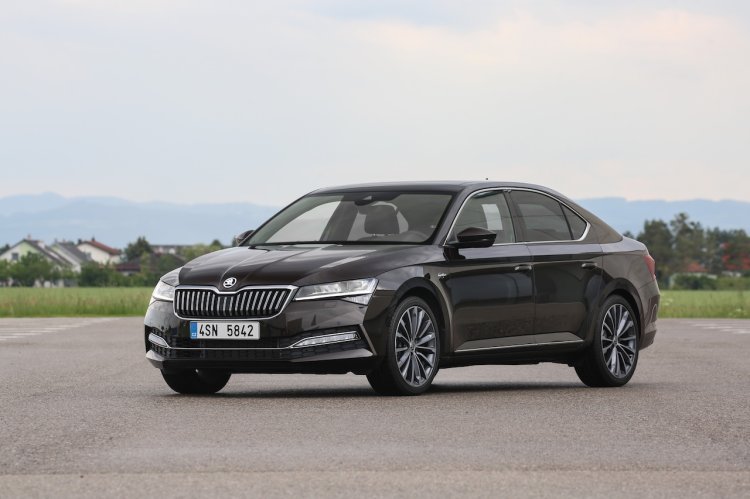 New Skoda Superb Facelift Front Three Quarters
