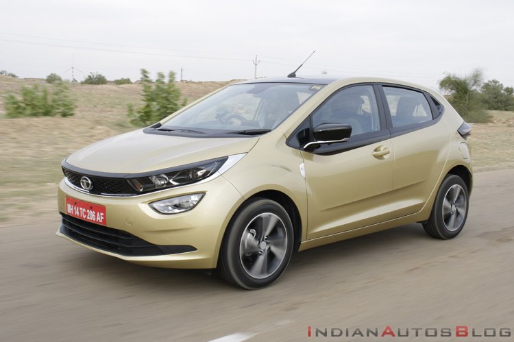best small cars in India Tata Altroz Front Three Quarters Action 1