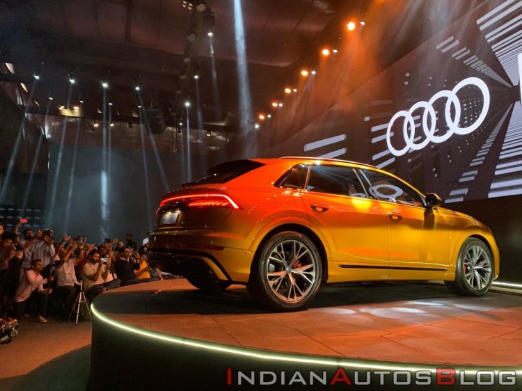 2020 Audi Q8 Exteriors Rear Quarters 2