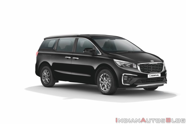 Indian Spec Kia Carnival Limousine Front Three Qua