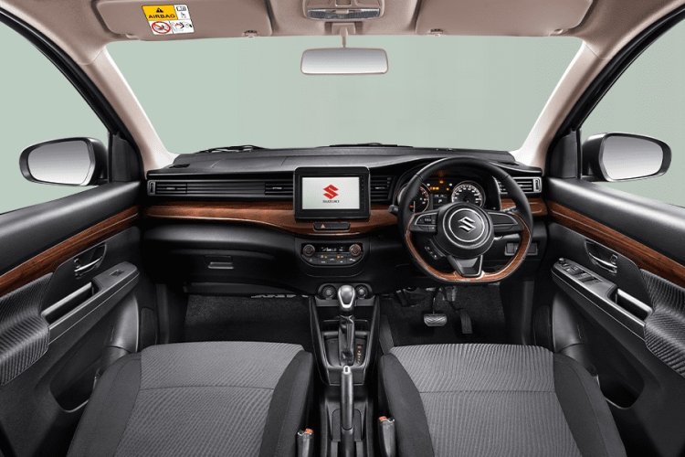 Gambar Suzuki Ertiga 2021 Lihat Foto Interior