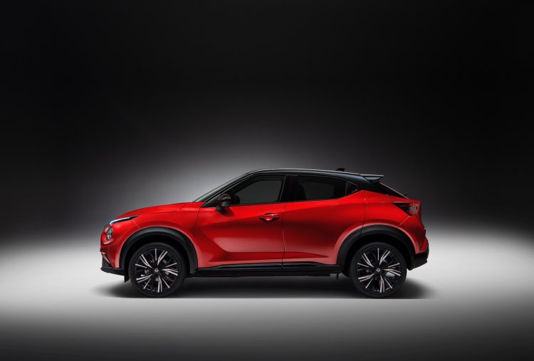 2020 Nissan Juke Profile Side