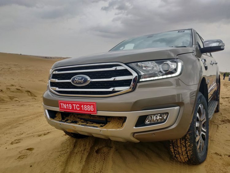 2019 Ford Endeavour Images 1 37a4